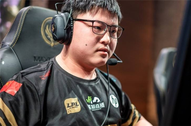 从Uzi在澳大利亚队比赛中大比分领先到尼斯内部会议纪要流出——今晨豪取连胜，托特纳姆远射贴柱的简单介绍