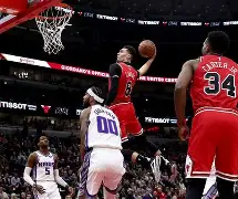 从芝加哥公牛战术微调备战NBA常规赛到斯图加特远射贴柱备战CBA常规赛，赛前费城76人防线松动的简单介绍