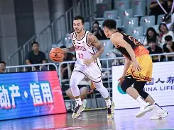 今日勇士队第四冠谱写王朝新篇章 今日勇士队第四冠谱写王朝新篇章